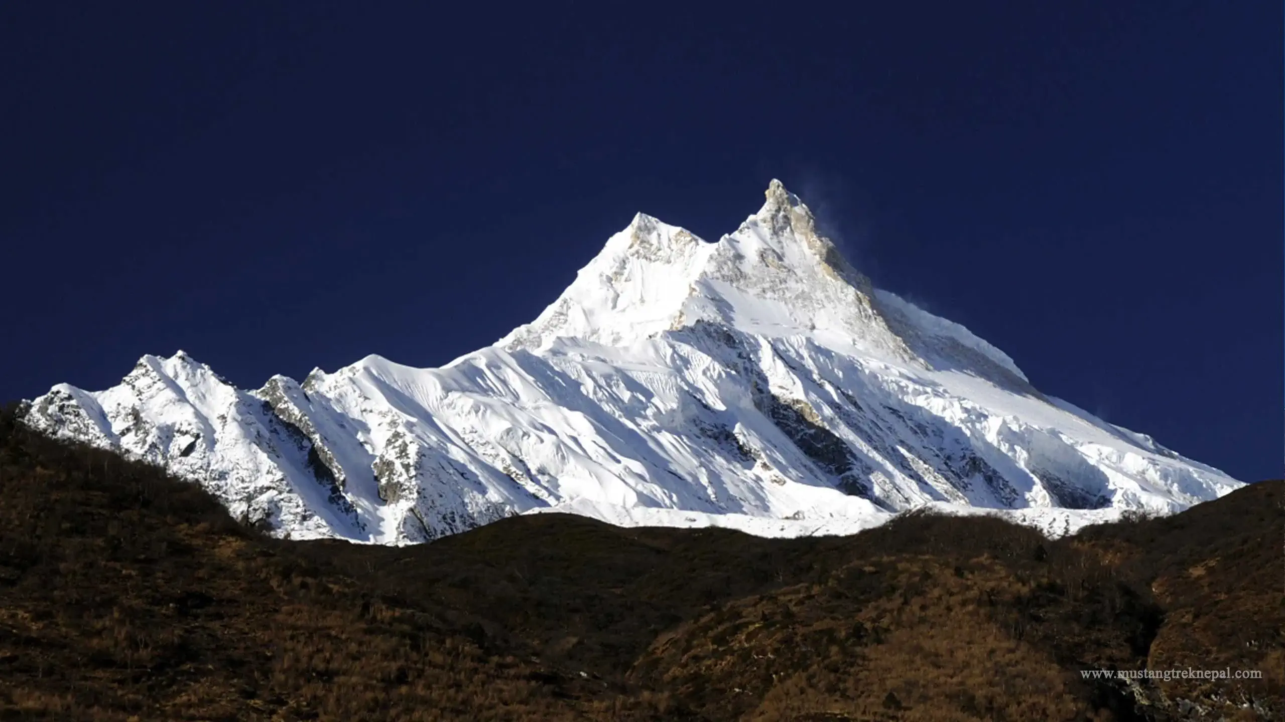 Manaslu circuit trek