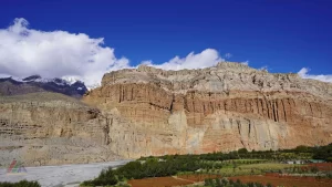 Upper Mustang circuit trek